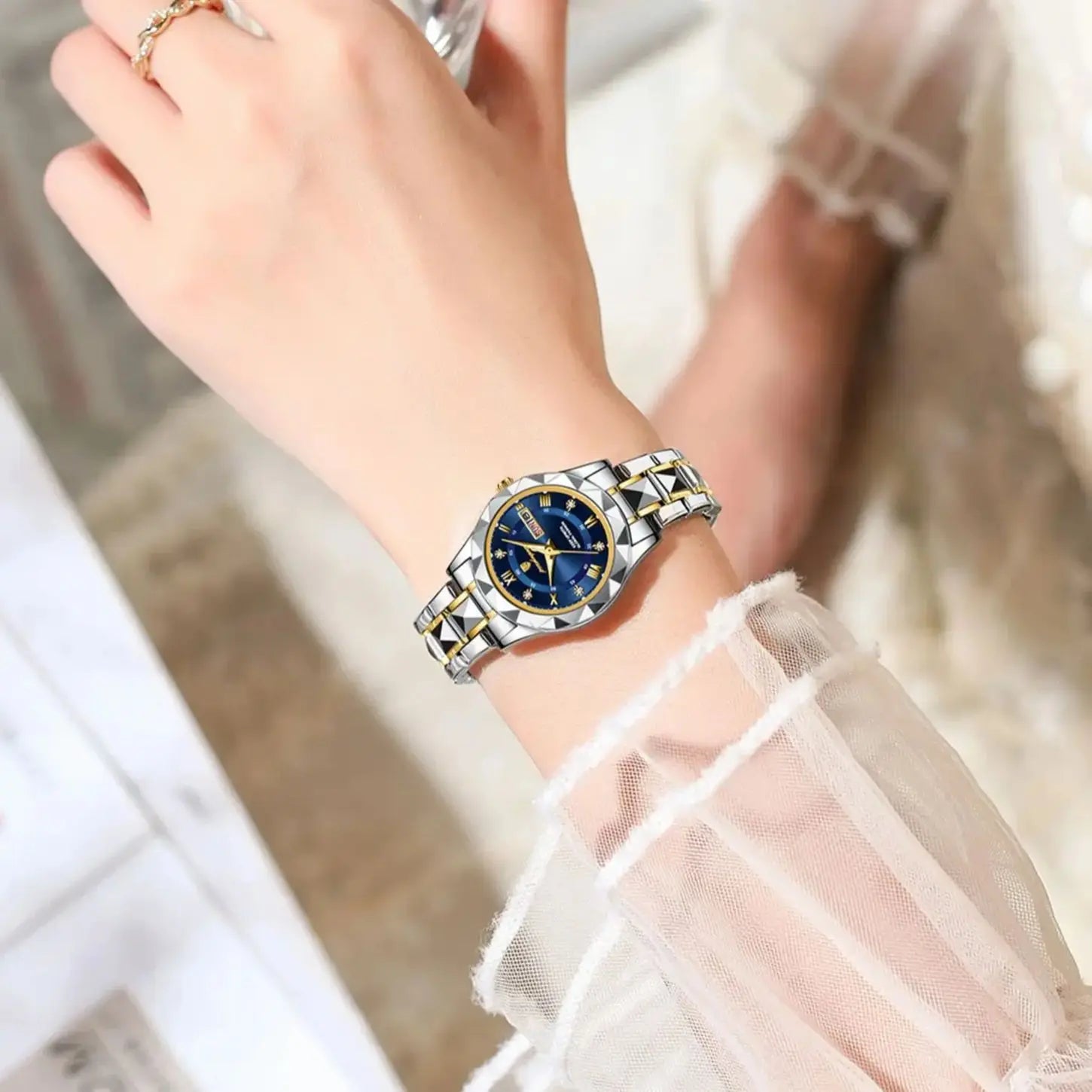 Poedagar's Elegance 306 Quartz